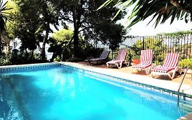 Villa Pinares-Malaga: pool, garden, garaje, wifi,