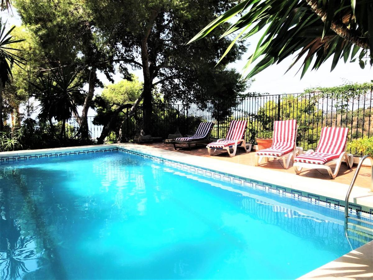 Villa Pinares-Malaga: pool, garden, garaje, wifi, Buitenkant foto