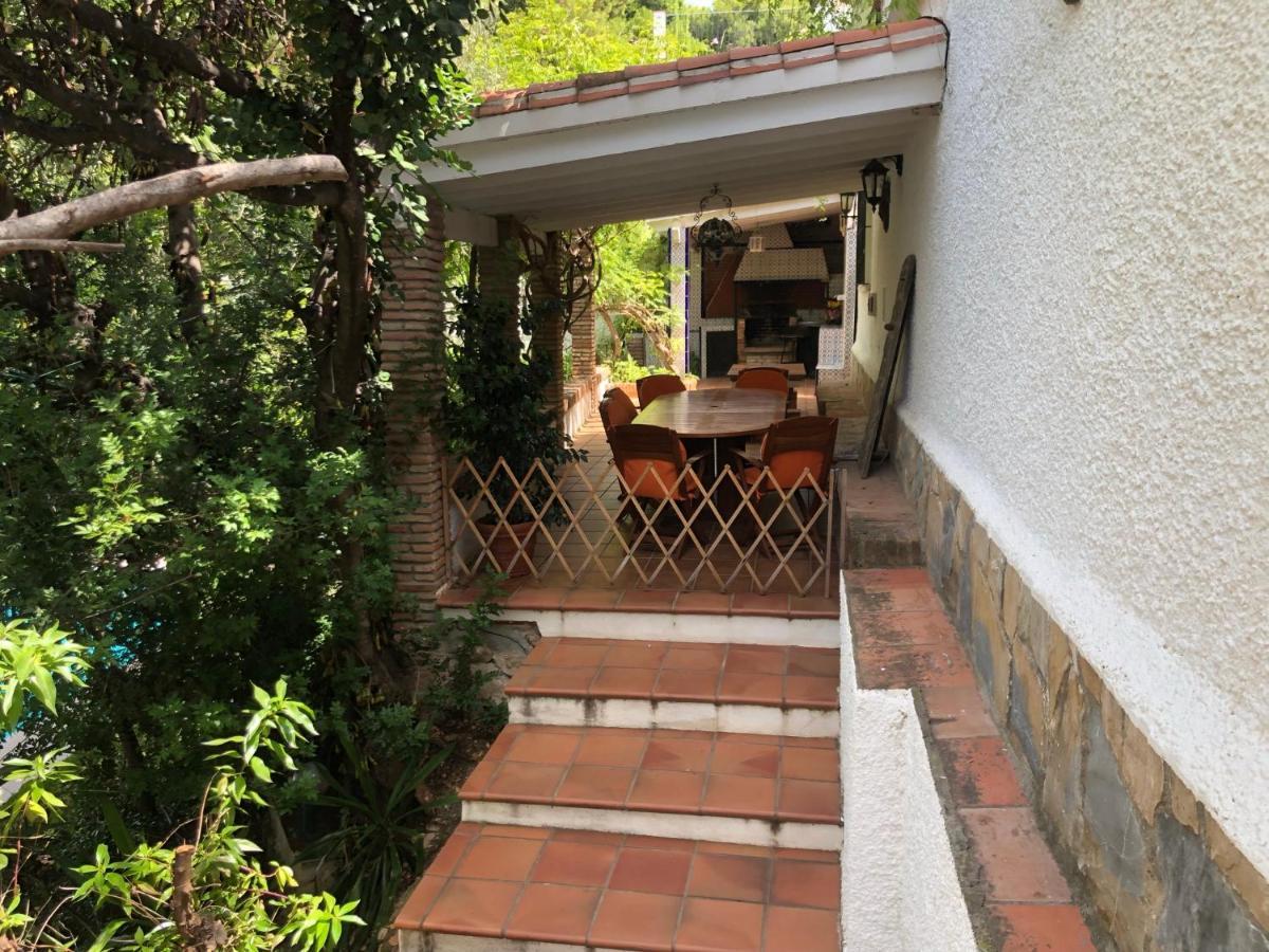 Villa Pinares-Malaga: pool, garden, garaje, wifi, Buitenkant foto