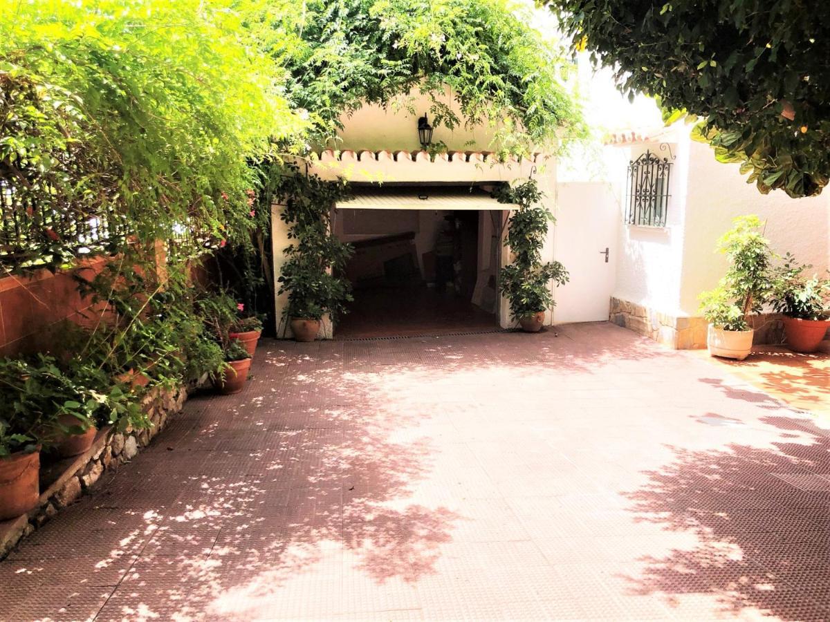 Villa Pinares-Malaga: pool, garden, garaje, wifi, Buitenkant foto