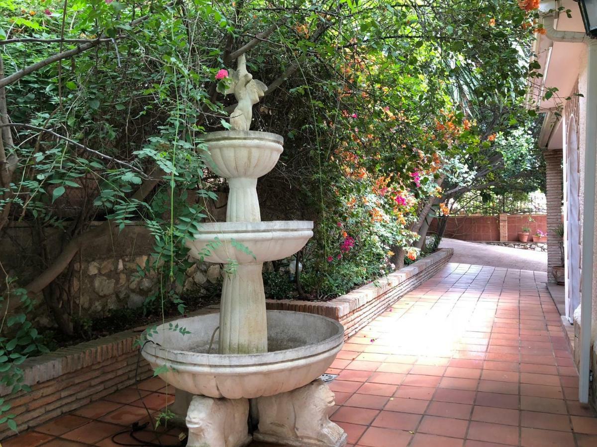 Villa Pinares-Malaga: pool, garden, garaje, wifi, Buitenkant foto